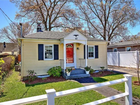 40 Northup St, Warwick, RI 02889
