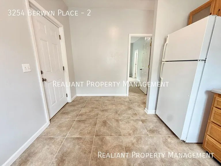3254 Berwyn Pl #2 — Photo 3