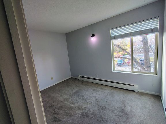 5th image of 3154 Lakeside Dr APT 302
