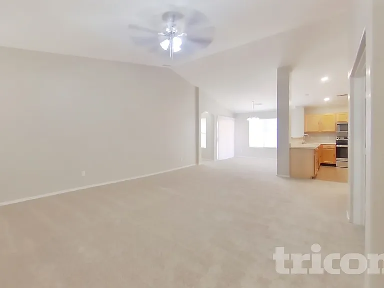 8520 W Sonora St — Photo 3
