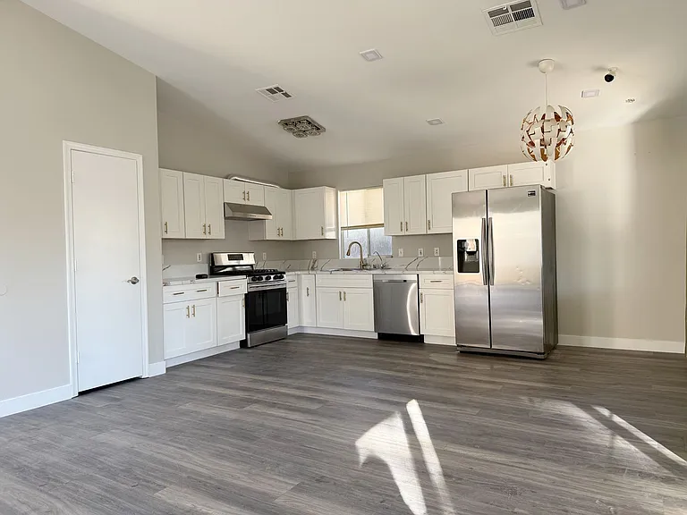 9362 Santa Fe Rose St — Photo 3