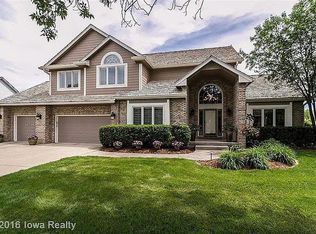 14002 Willow Dr, Clive, IA 50325