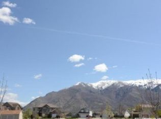 1589 E Sandalwood Dr, South Weber, UT 84405