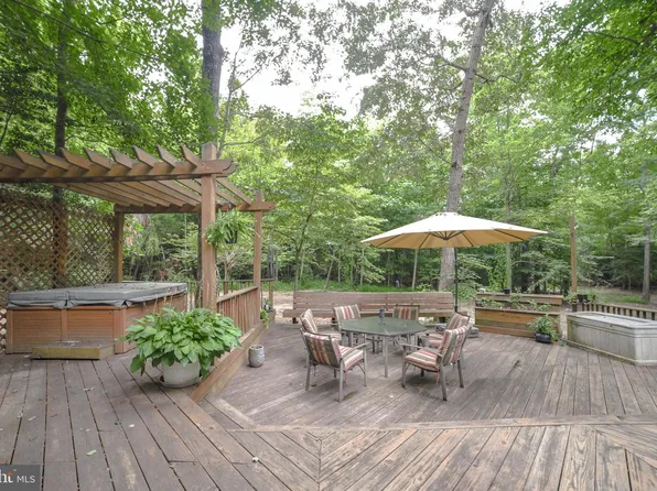 23112 Piney Wood Cir, California, MD 20619