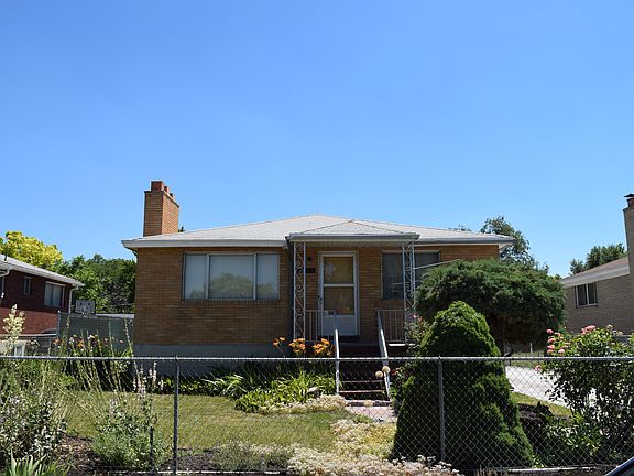 2nd image of 1395 W Gillespie Ave