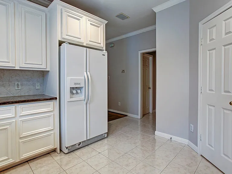 1413 W Webster St — Photo 5