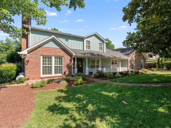 2240 Racquet Club Dr, Murfreesboro, TN 37128