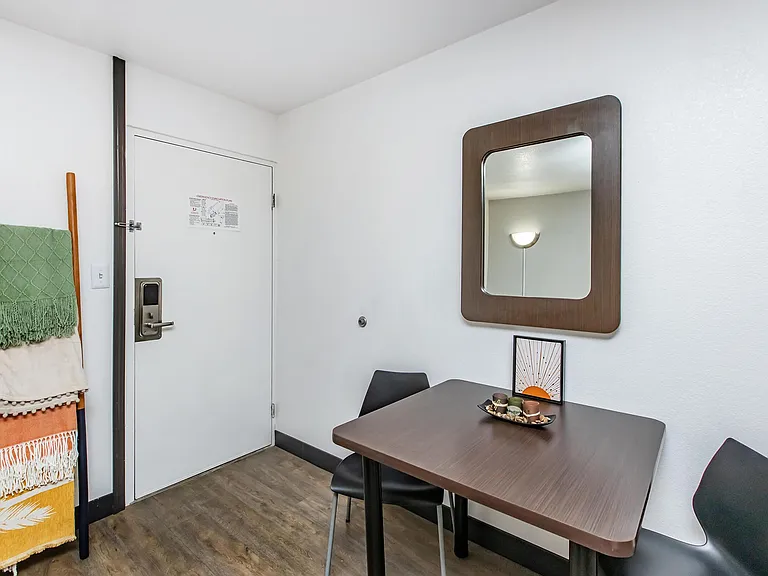 Skytop Studio Lofts — Photo 27