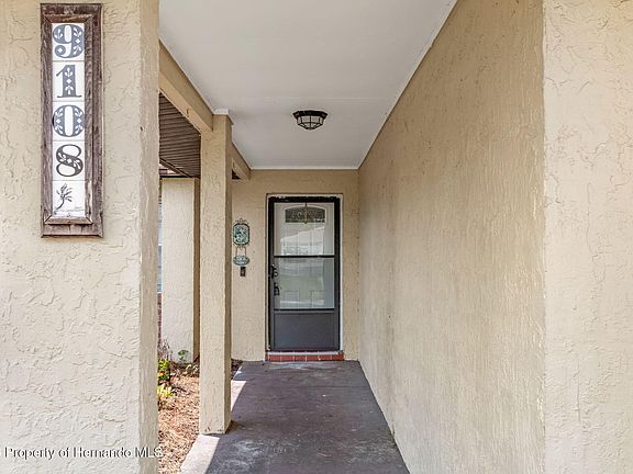 3rd image of 9108 Spring Hill Dr