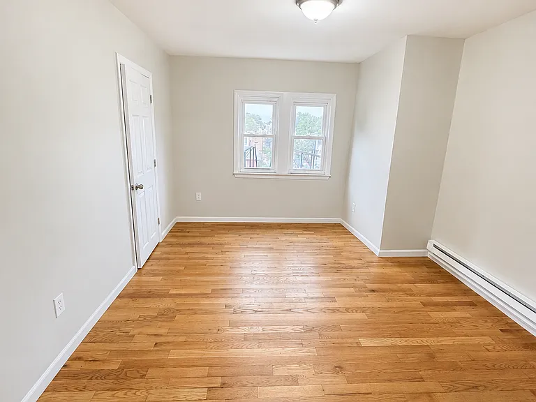 86 Stuyvesant Ave #3 — Photo 9