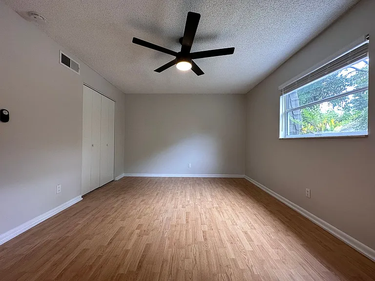 526 S Eola Dr — Photo 26