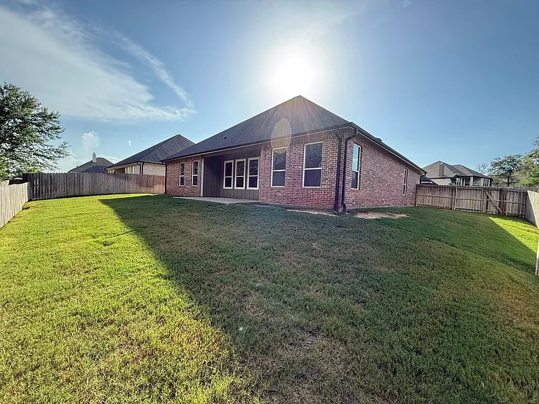 1037 Stagecoach Bnd — Photo 25