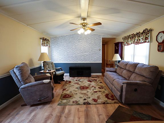 5th image of 9 Lynewood Drive