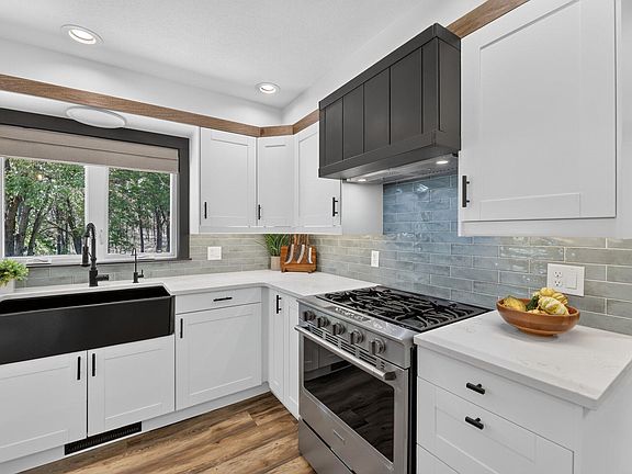 4th image of 3185 N 38th St