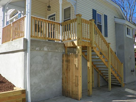 Back-concrete driveway