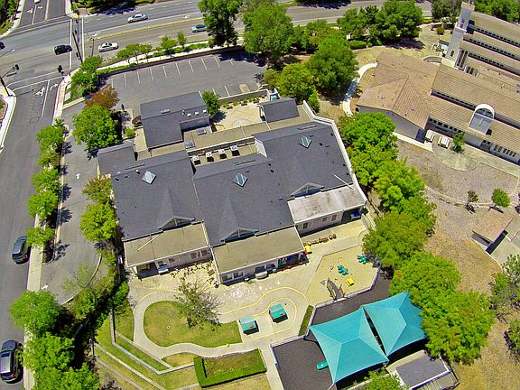 3rd image of 2425 Camino Tassajara