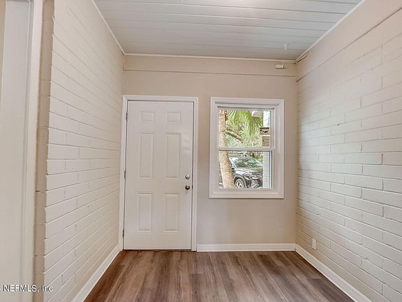 4th image of 4634 VERONA Avenue