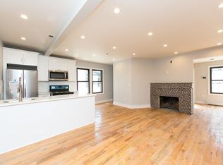 10427 196th St, Saint Albans, NY 11412