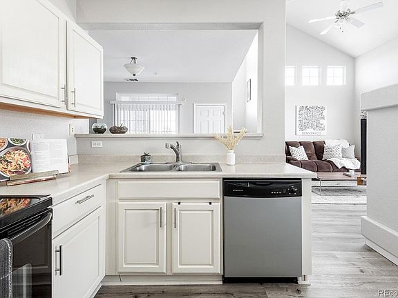 4th image of 1509 S Florence Ct #209