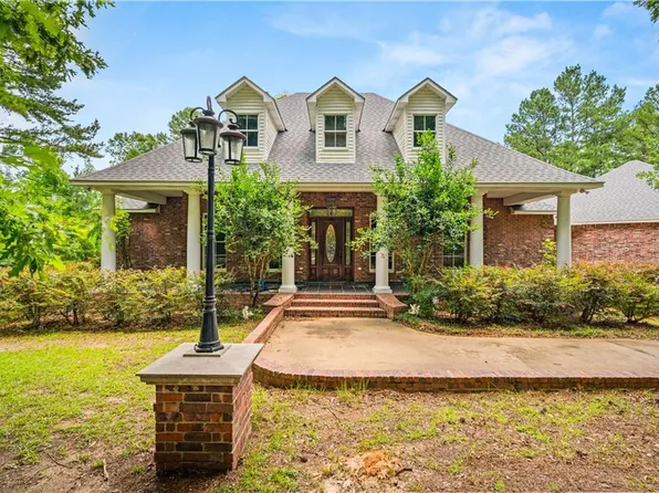 121 Stuart Dr, Pineville, LA 71360