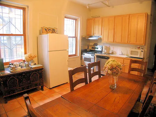 Rented by DSA Realty | media 42