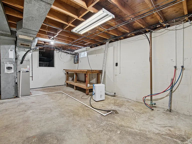 1806 Balsamridge Rd — Photo 14