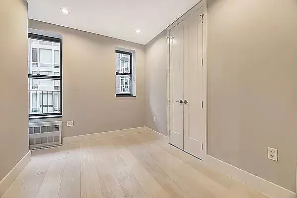 Rented by REAL New York | media 24