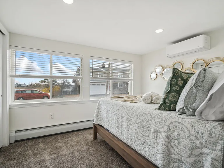 20 Basin St — Photo 16