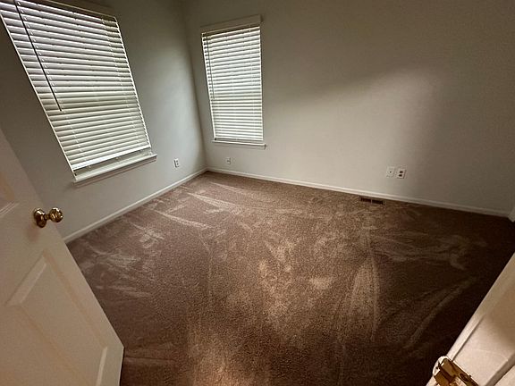 5th image of 3057 Green Valley Dr