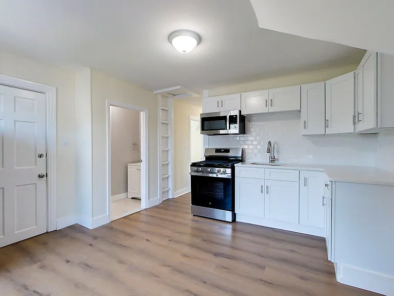41 Almy St #3 — Photo 4