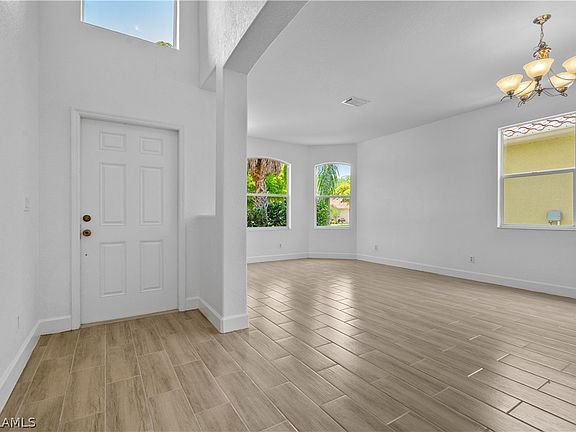 5th image of 20546 Torre Del Lago St