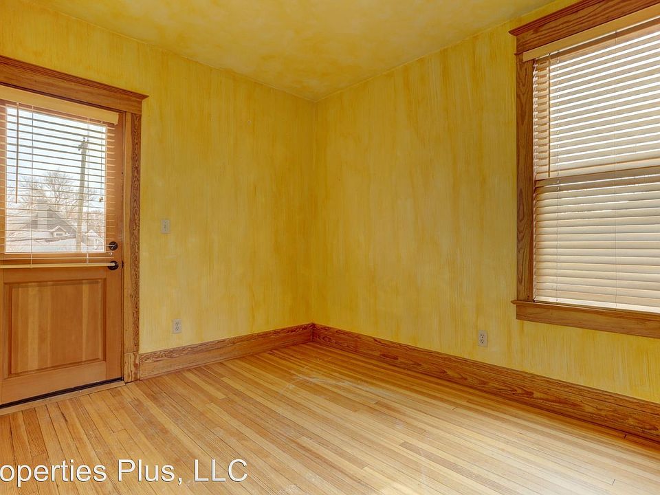 1st image of 2850 N Marion St