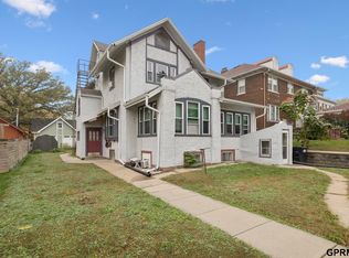 1738 S 32nd Ave, Omaha, NE 68105