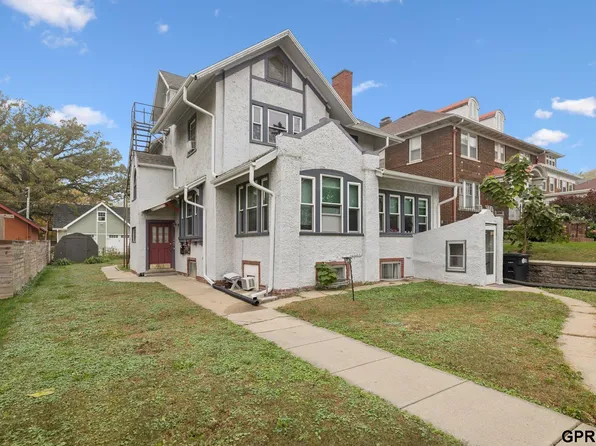 1738 S 32nd Ave, Omaha, NE 68105