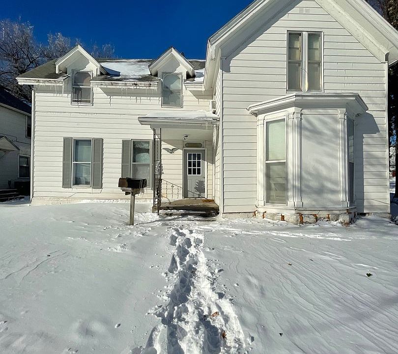 1st image of 927 Merchant St APT 4