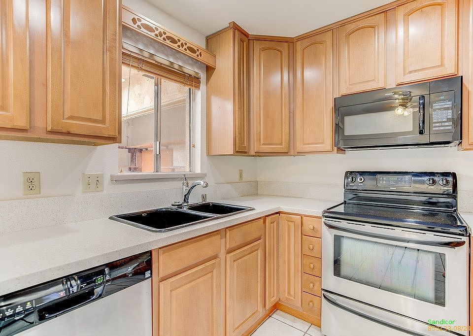 1st image of 8445 Graves Ave Unit 16