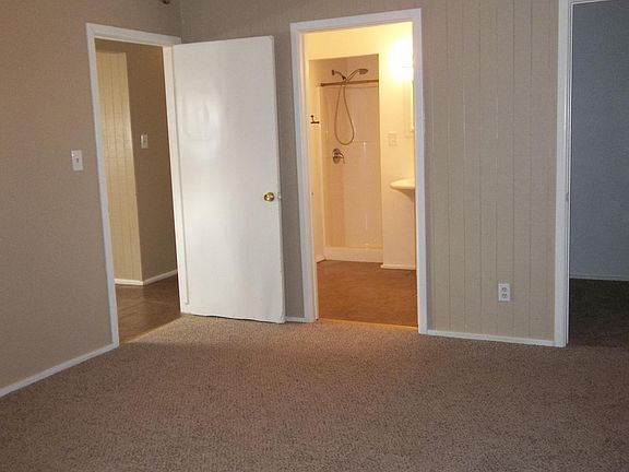 3rd image of 912 Private Road 7630