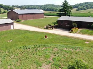 11785 N Mississippi River Rd, Hamburg, IL 62045