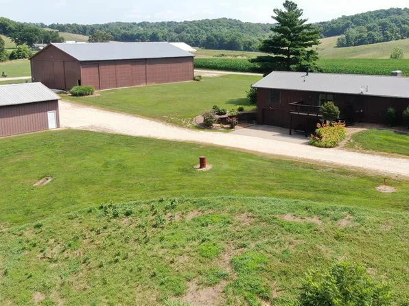 11785 N Mississippi River Rd, Hamburg, IL 62045