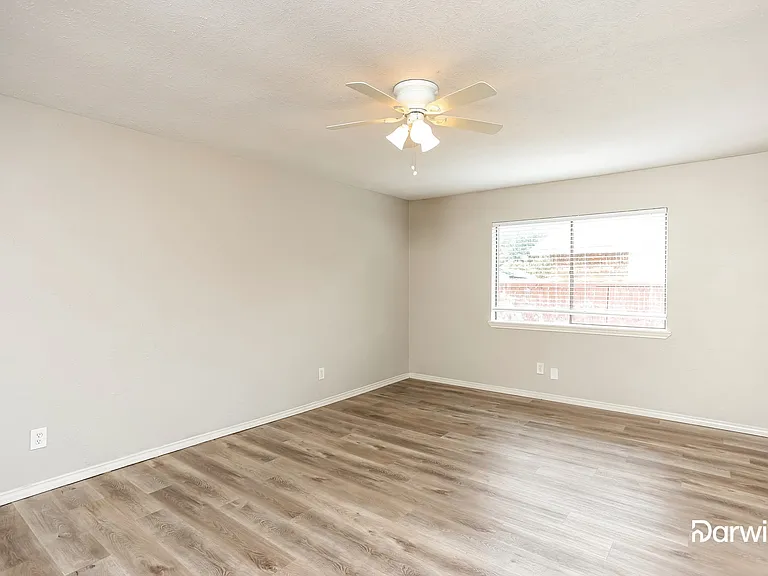 5506 Vagas Dr — Photo 7