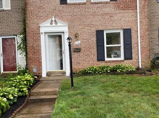 810 Colonial Ave, Sterling, VA 20164