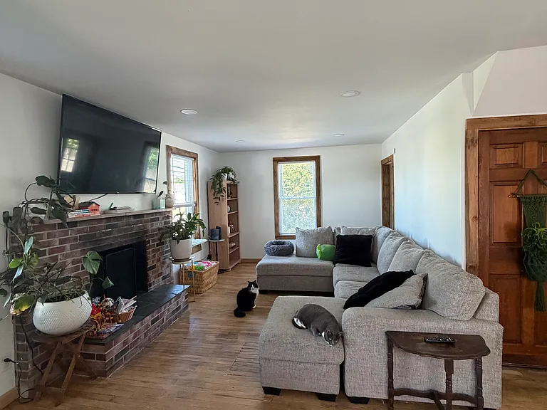 274 Lisbon St #A — Photo 5