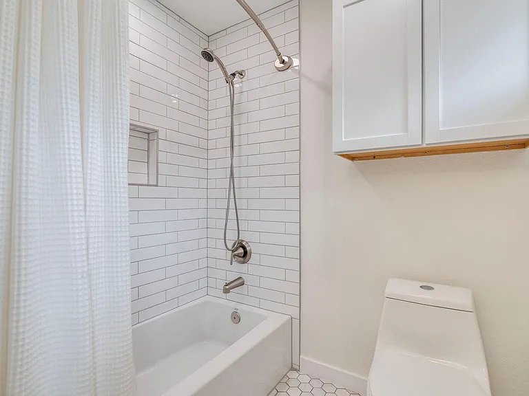 6318 Zadock Woods Dr — Photo 28
