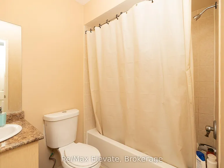137 Conn Smythe Dr — Photo 12