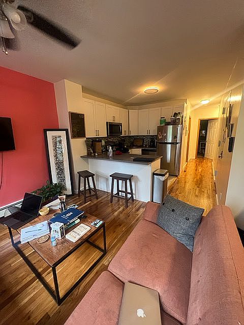 2nd image of 33 Garnet St APT 3
