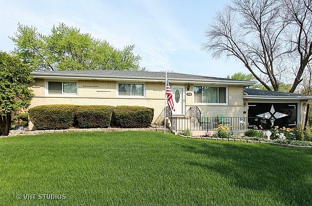 1st image of 1028 E Lilac Dr