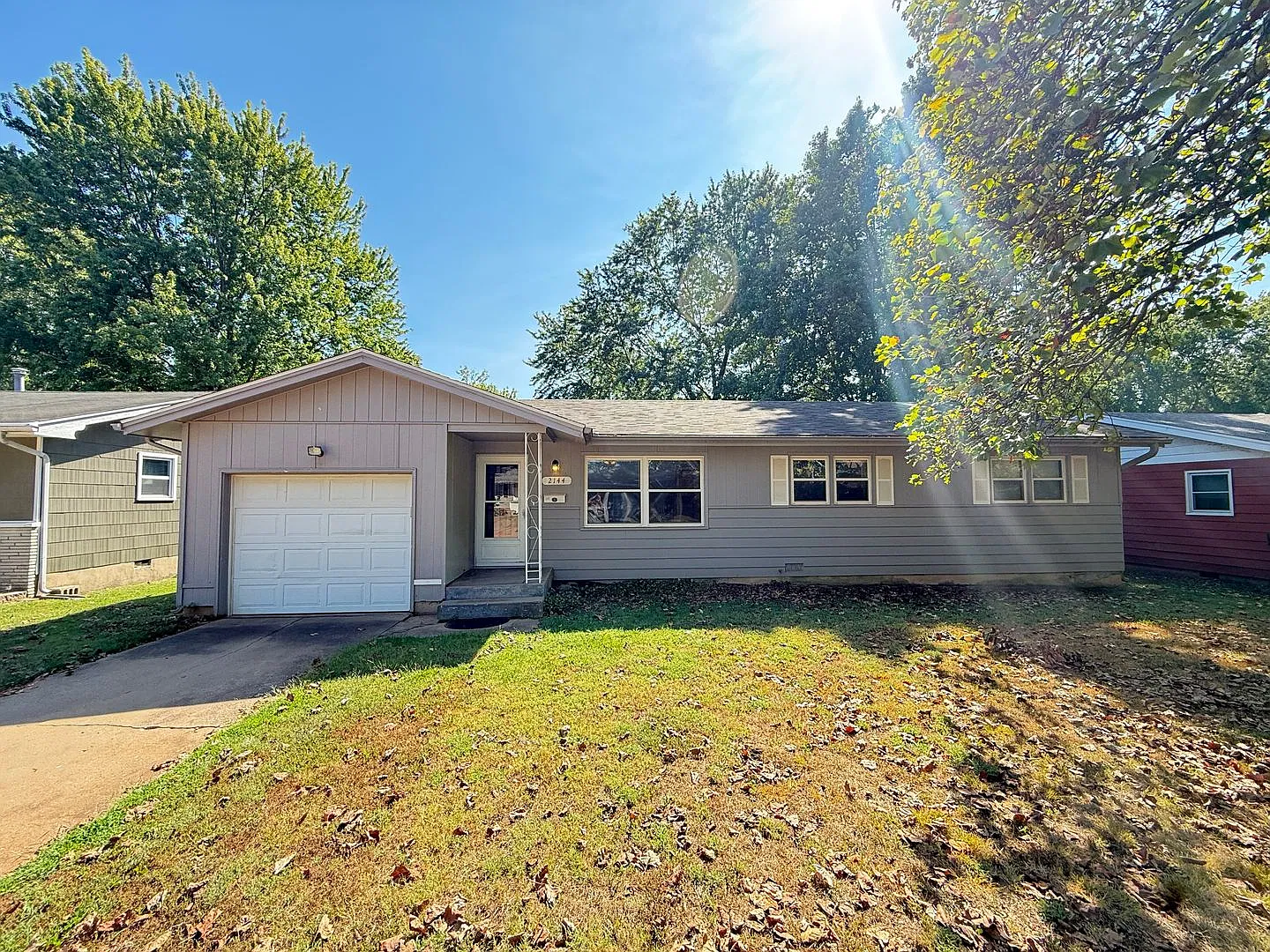 4 Bed 2 Bath Springfield, MO — Photo 1