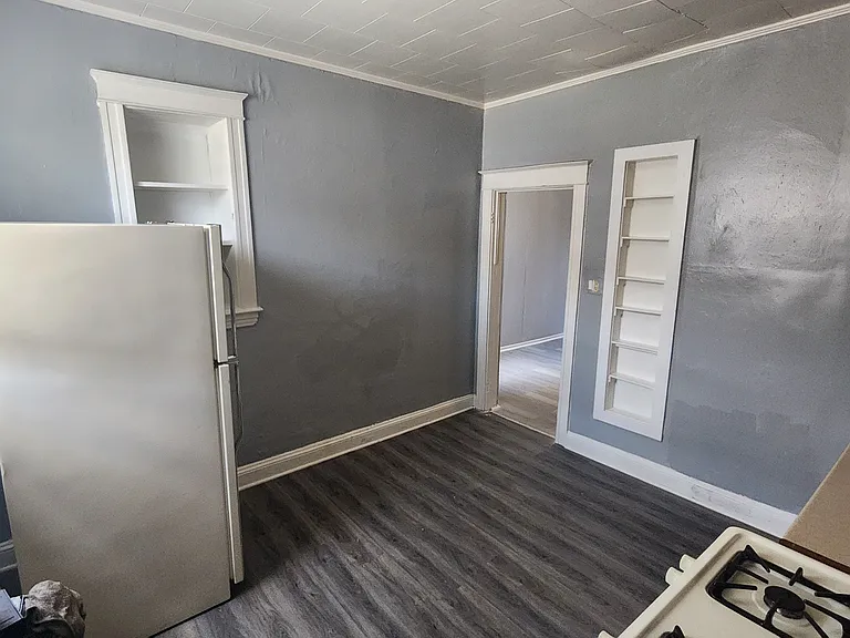 2528 Robb St — Photo 11