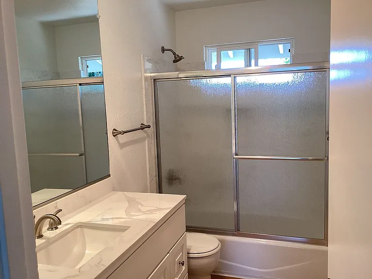 1786 Reinelt Ave — Photo 11