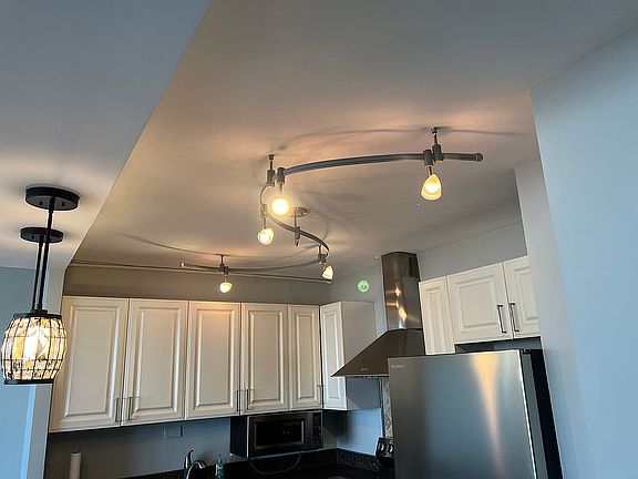 3rd image of 1360 N Sandburg Ter APT 1108